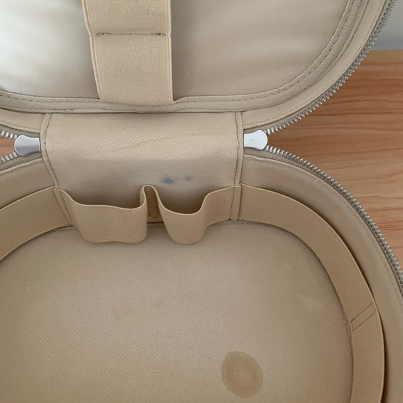 Monos Metro Cosmetic Case - Picture 4 of 8